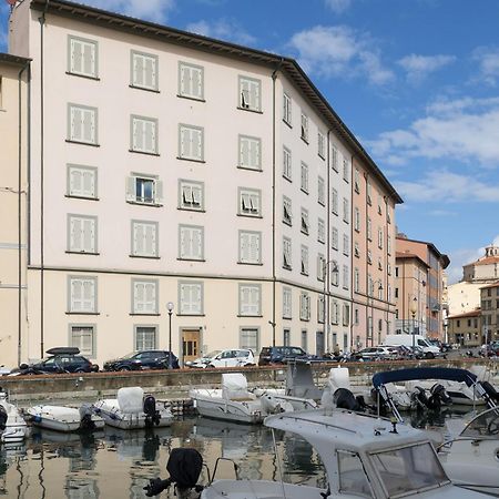 Near The Port-Elegante Appartamento Con Vista Sui Canali Livorno Exterior photo